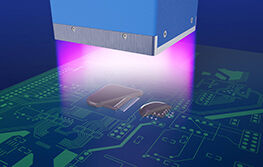 Resina nera "Black & Light" polimerizzata su un circuito stampato con luce UV Led